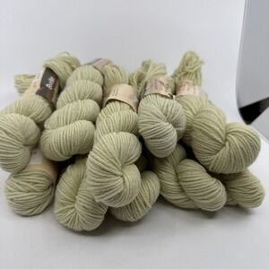 bucilla tapestry wool yarn 100% virgin wool 10 Skeins Color 33 Beige Tan